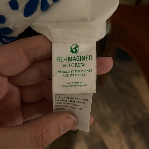 J. Crew 100% Cotton Embroidered Flowers Blue White Tank Top Size Medium Ruffle - Picture 8 of 12